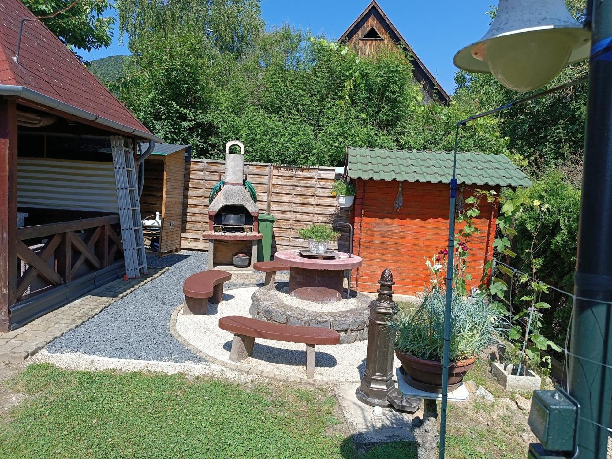 Anna Ilona Vendeghaz Hotel Badacsonytomaj Exterior foto