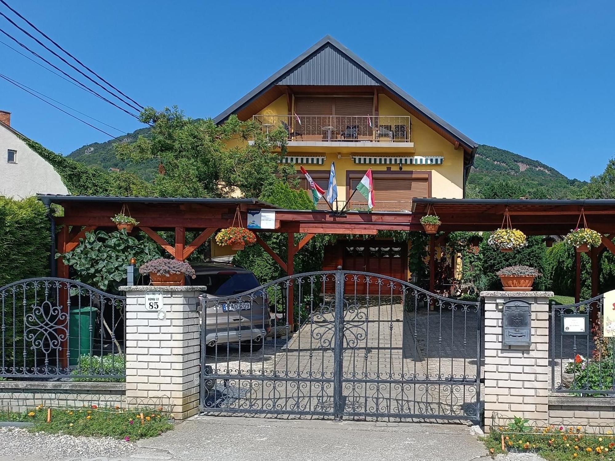 Anna Ilona Vendeghaz Hotel Badacsonytomaj Exterior foto