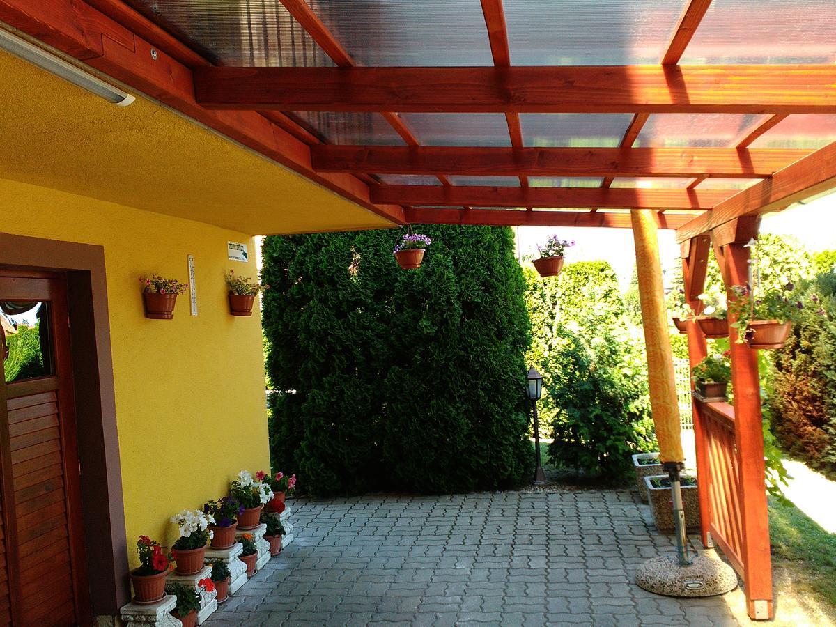 Anna Ilona Vendeghaz Hotel Badacsonytomaj Exterior foto